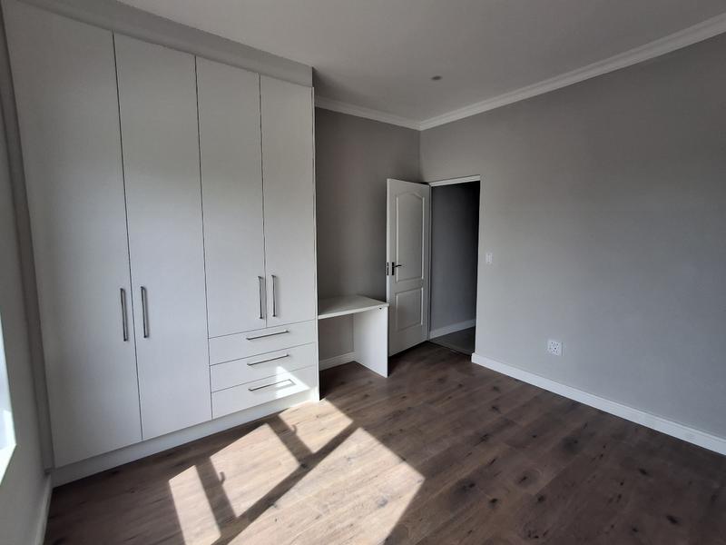 3 Bedroom Property for Sale in Sandy Point Western Cape